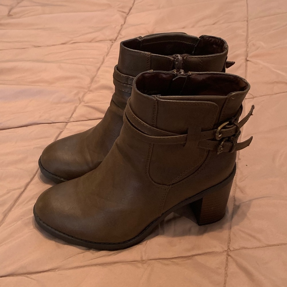 DIBA women’s boots